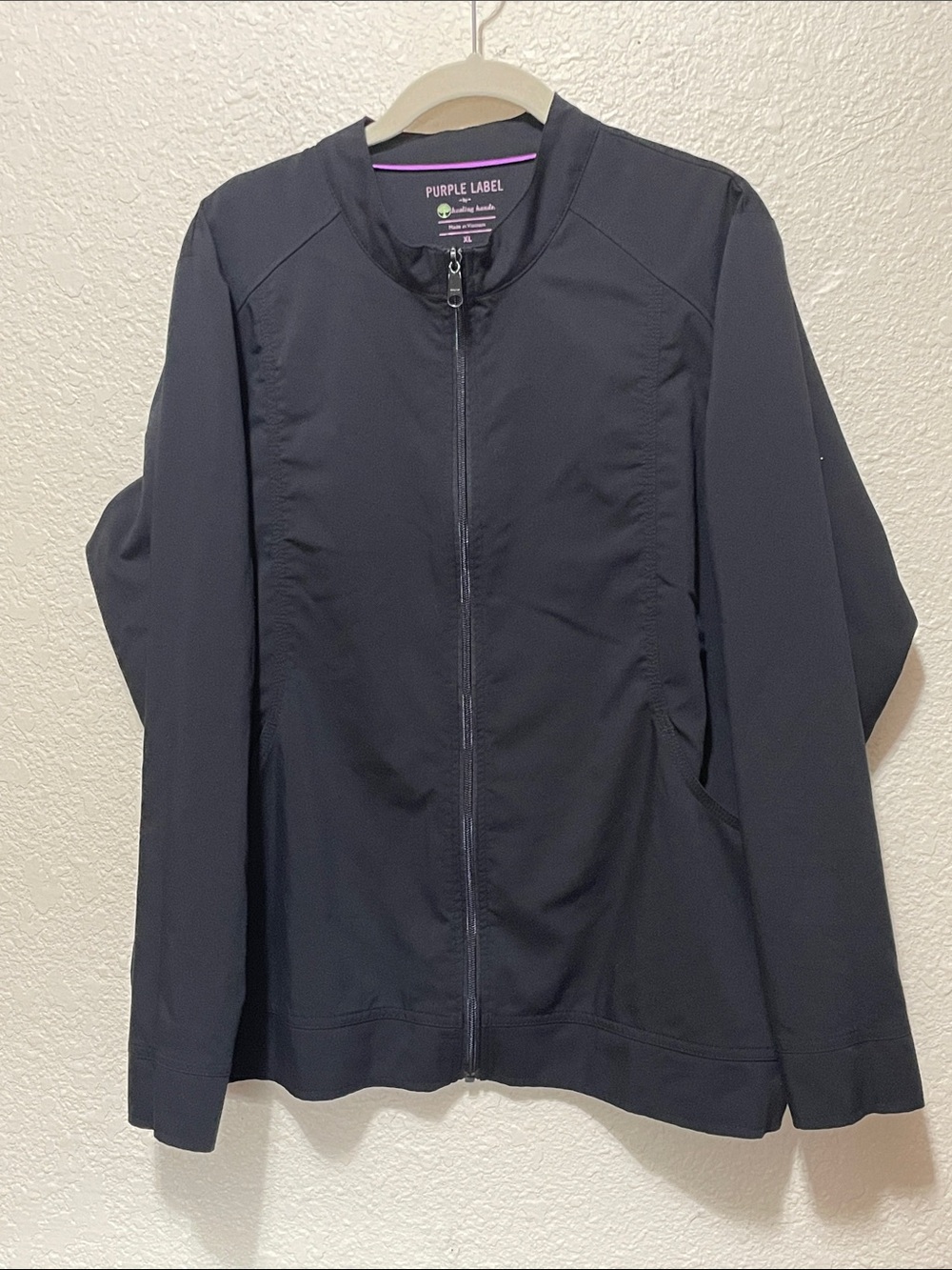 Purple Label By Healing Hands Women Black Scrub Jacket. Good Condition. Size XL.